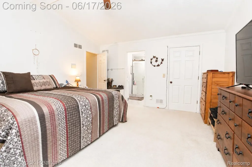8952 Cynthia Court Commerce Charter Township MI 48382