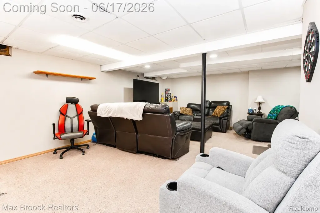 8952 Cynthia Court Commerce Charter Township MI 48382