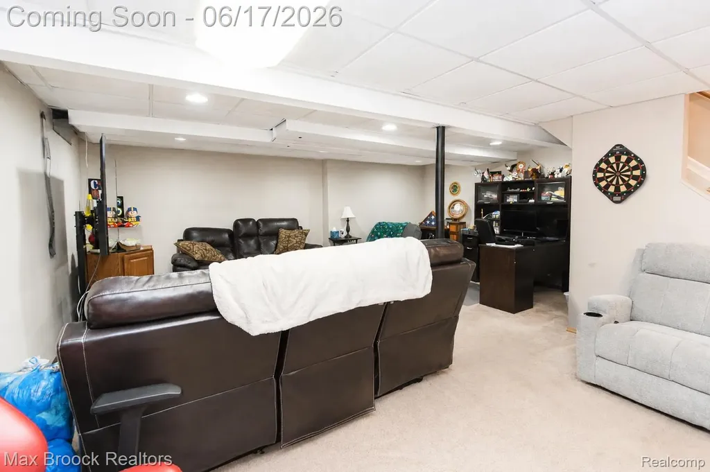 8952 Cynthia Court Commerce Charter Township MI 48382