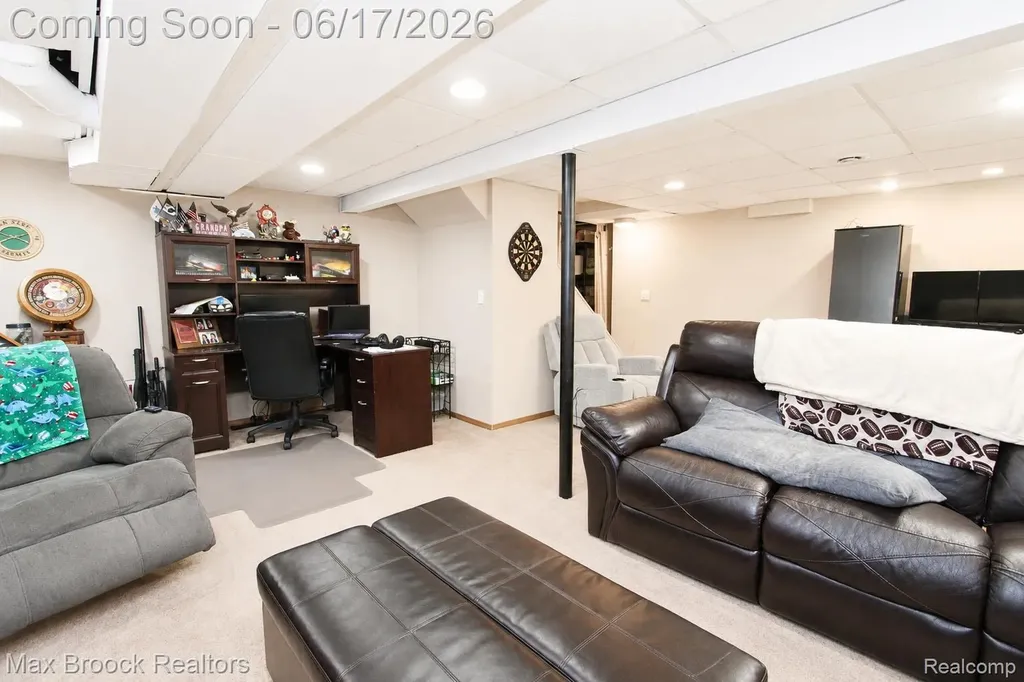 8952 Cynthia Court Commerce Charter Township MI 48382