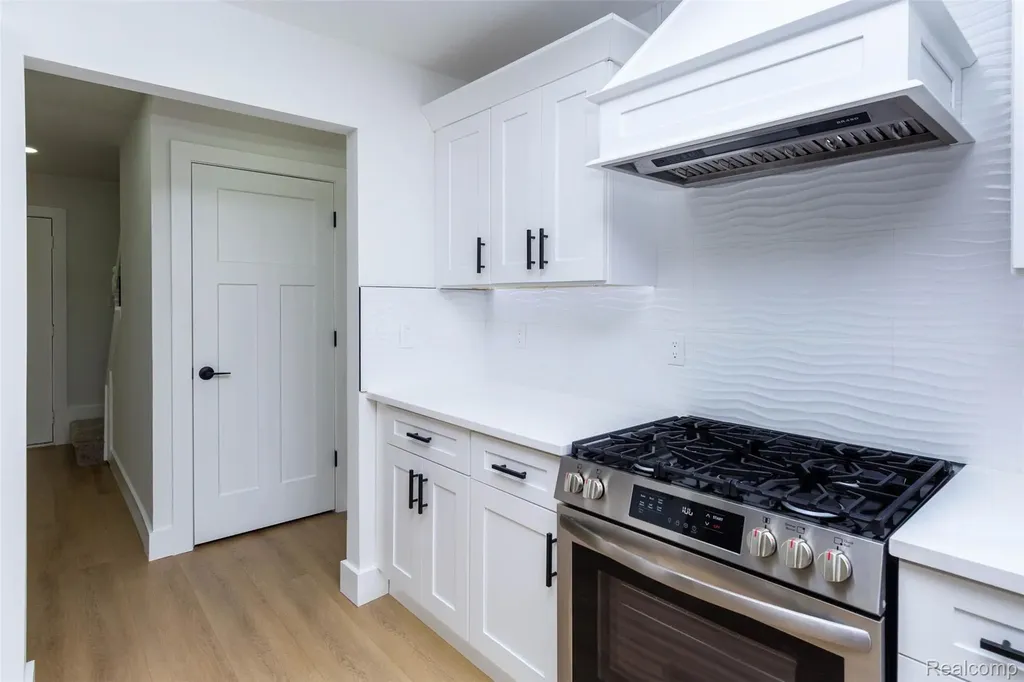 34640 Princeton Street Farmington Hills City MI 48331