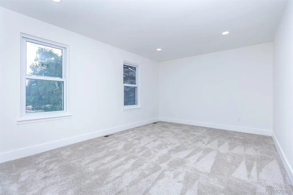 34640 Princeton Street Farmington Hills City MI 48331