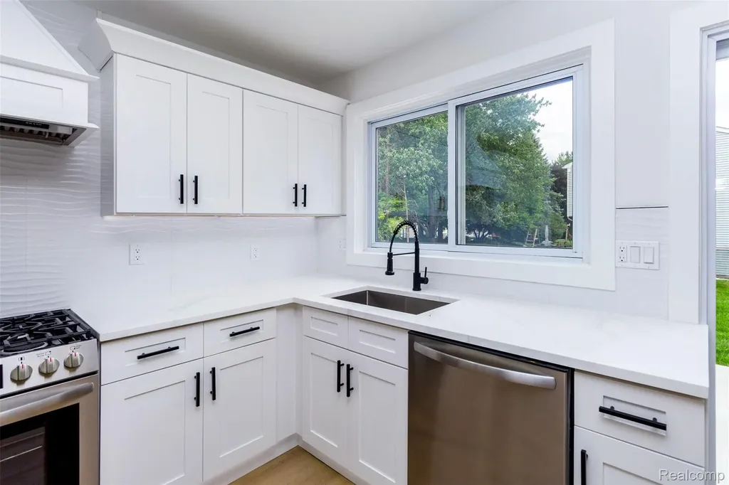 34640 Princeton Street Farmington Hills City MI 48331