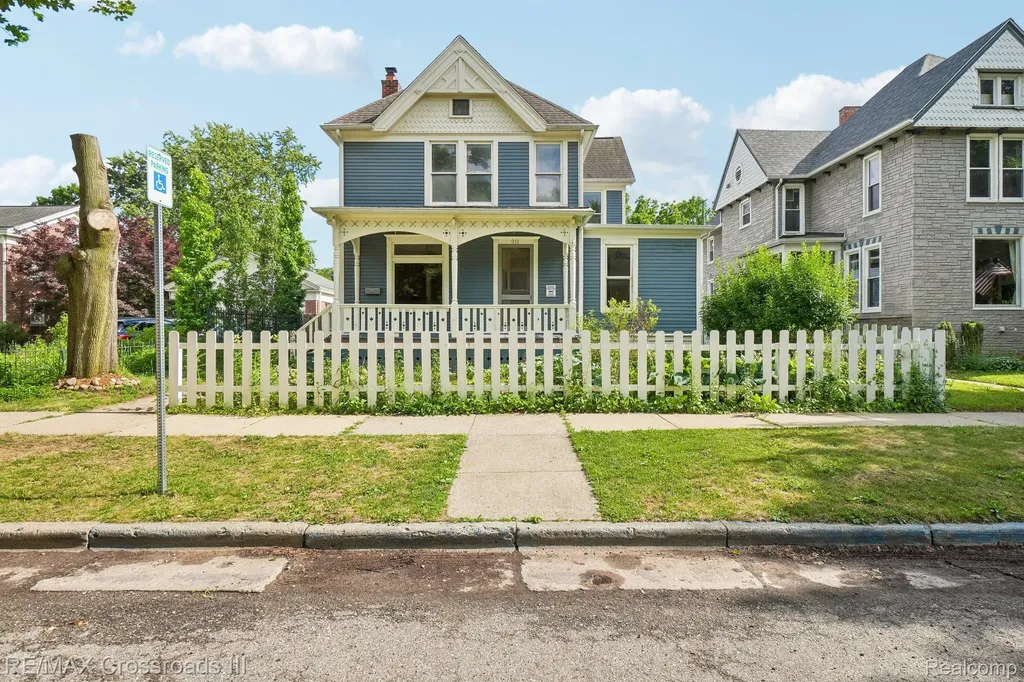 211 Woodward Street Ypsilanti City MI 48197
