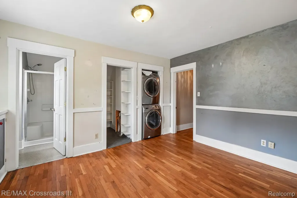 211 Woodward Street Ypsilanti City MI 48197