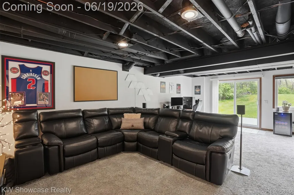 6053 N Bay Springfield Charter Township MI 48346
