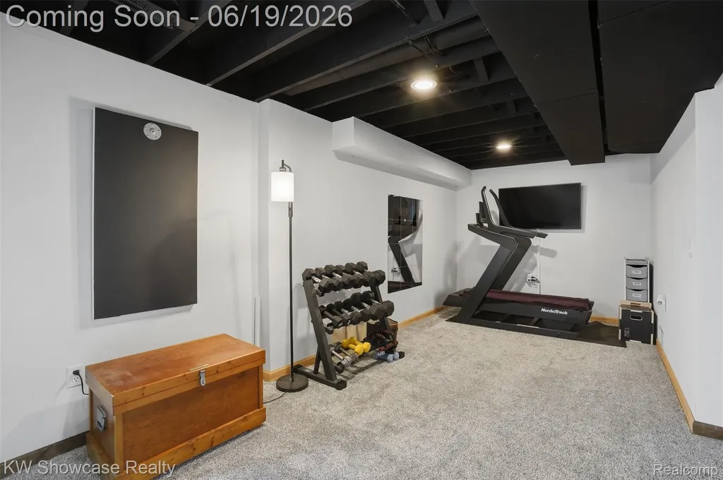 6053 N Bay Springfield Charter Township MI 48346