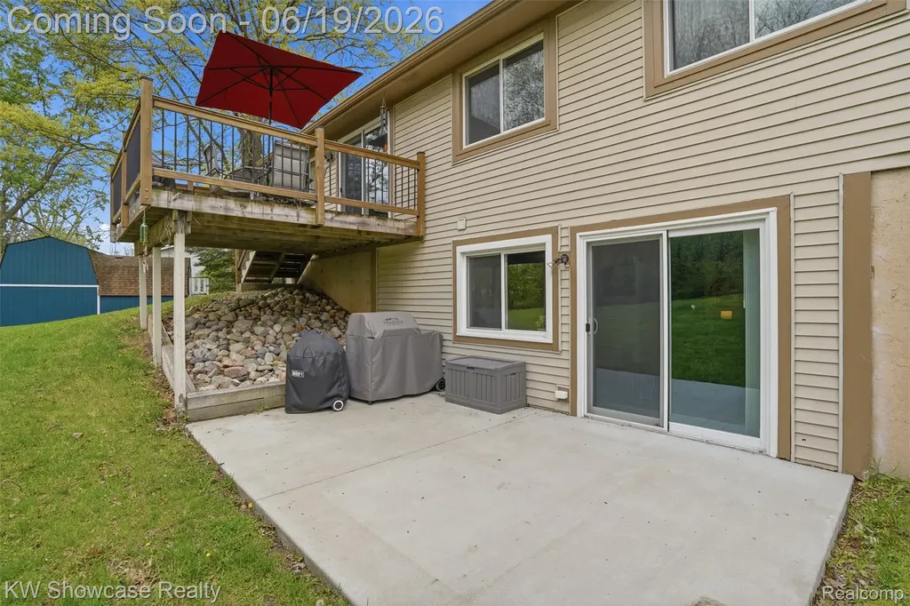 6053 N Bay Springfield Charter Township MI 48346