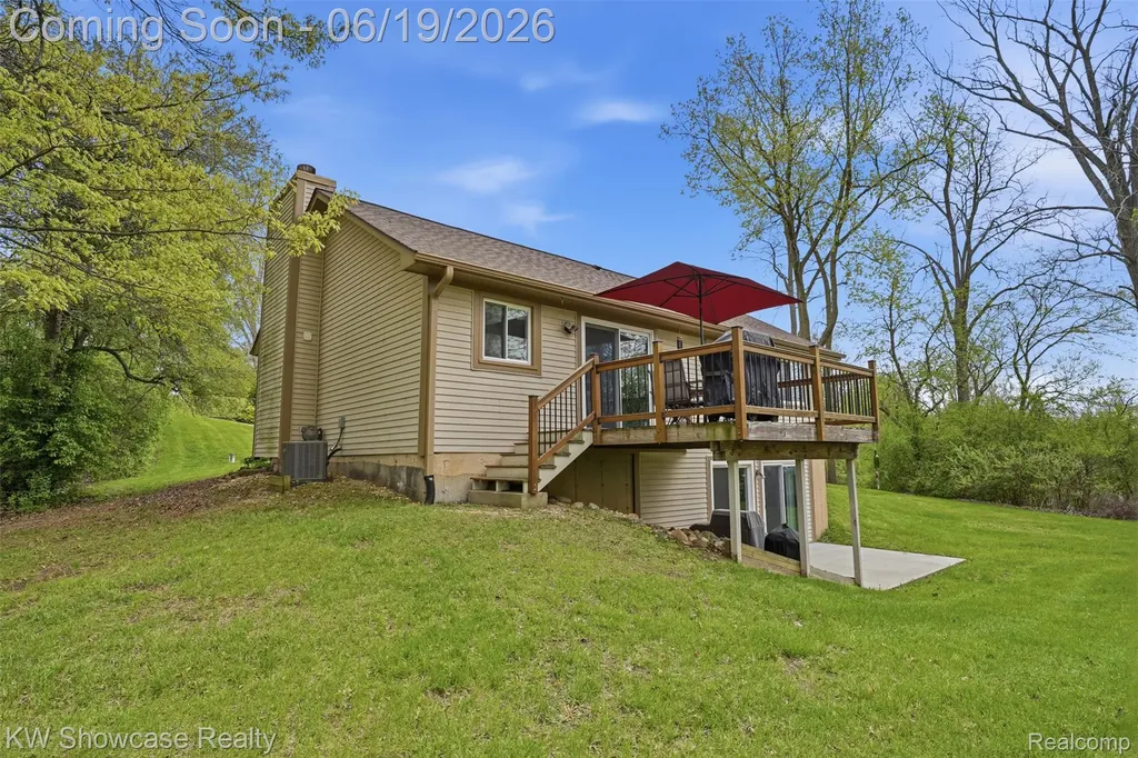 6053 N Bay Springfield Charter Township MI 48346