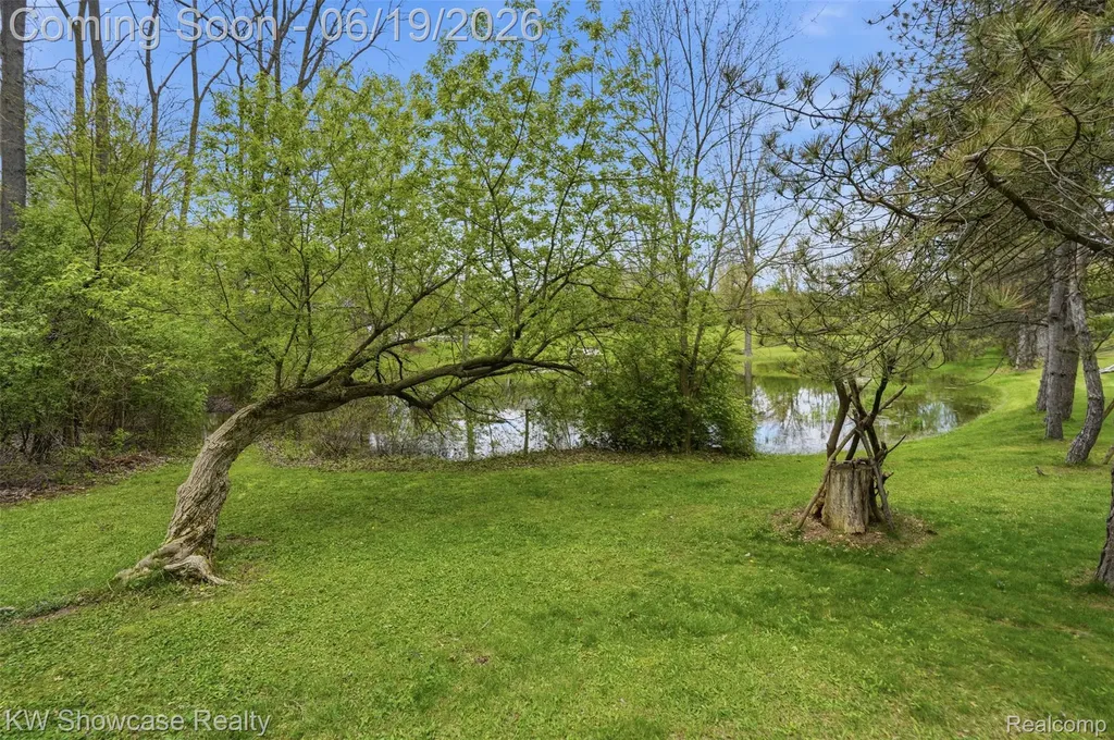 6053 N Bay Springfield Charter Township MI 48346