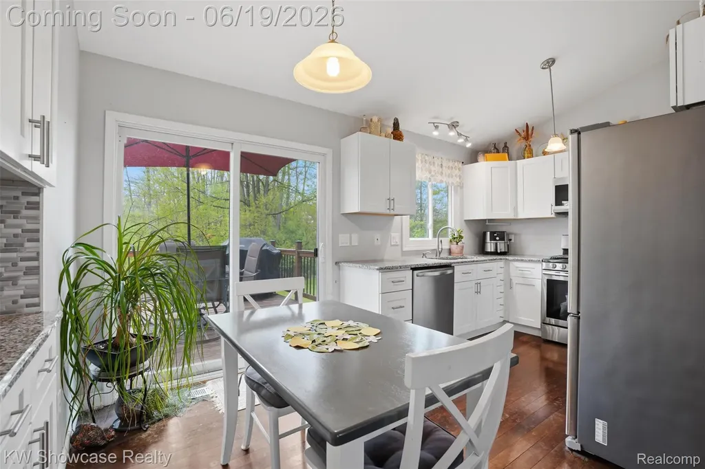 6053 N Bay Springfield Charter Township MI 48346