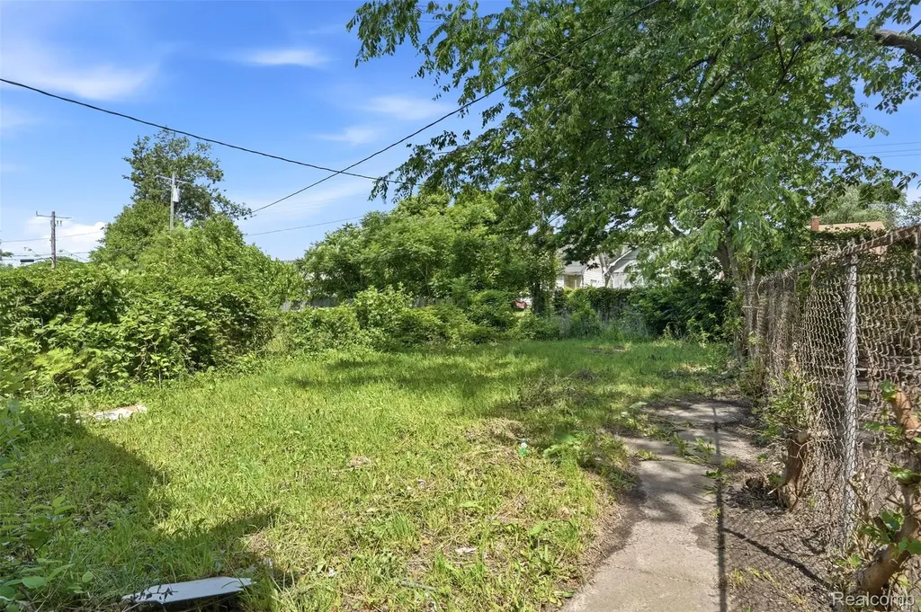 9388 Ward Street Detroit City MI 48228