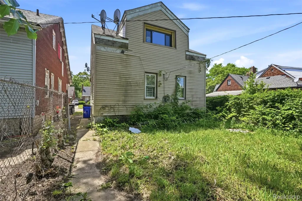 9388 Ward Street Detroit City MI 48228