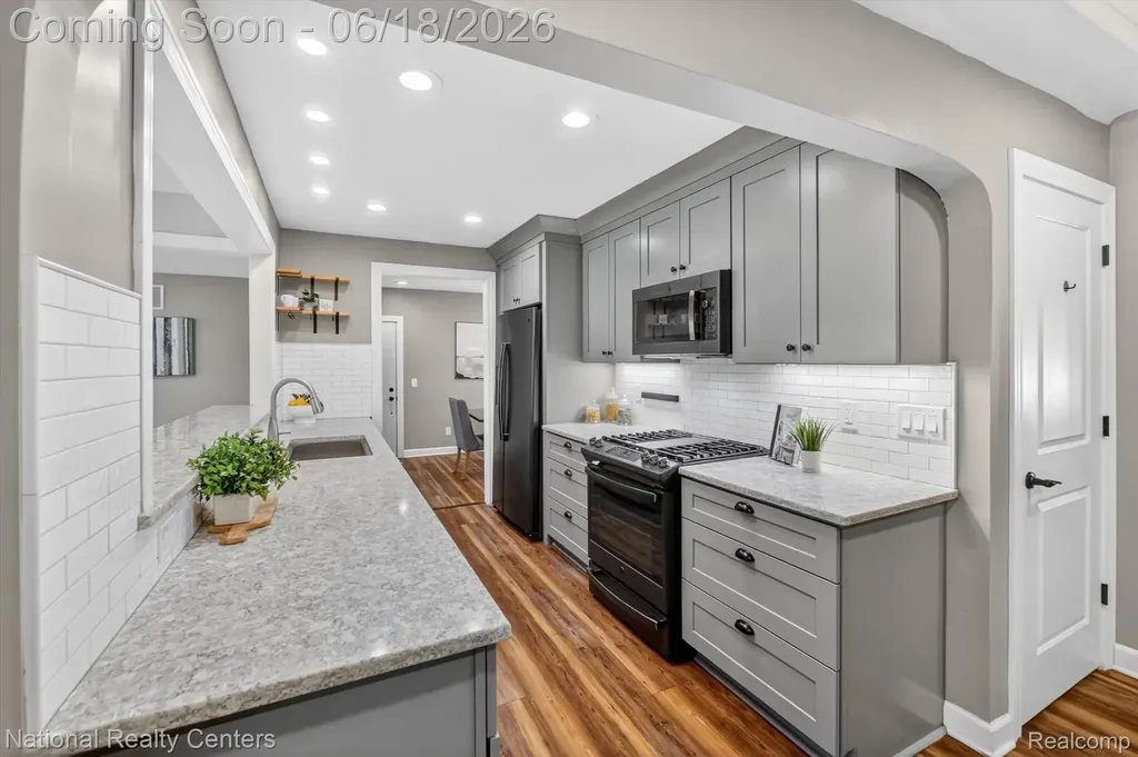 15969 Stamford Street Livonia City MI 48154