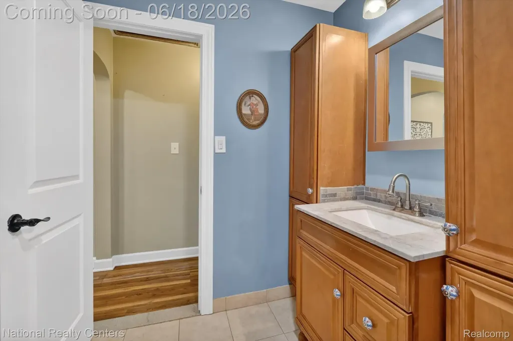 15969 Stamford Street Livonia City MI 48154
