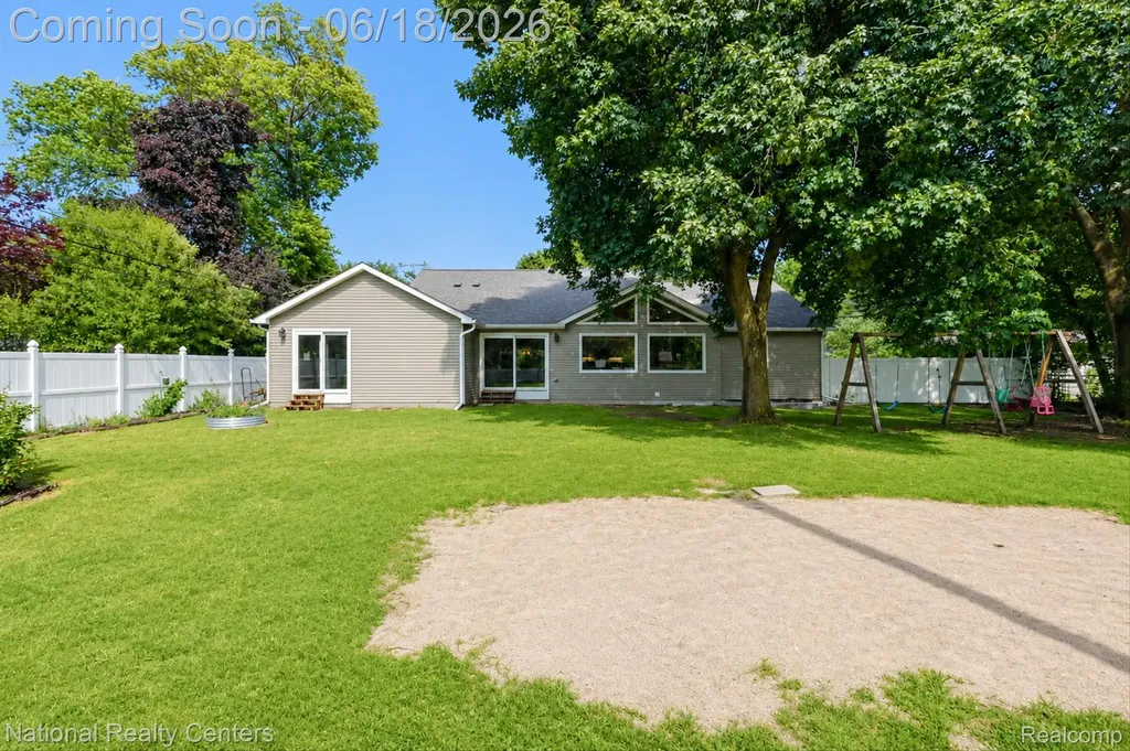 15969 Stamford Street Livonia City MI 48154