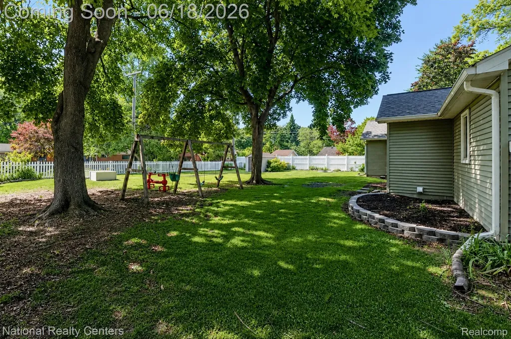 15969 Stamford Street Livonia City MI 48154