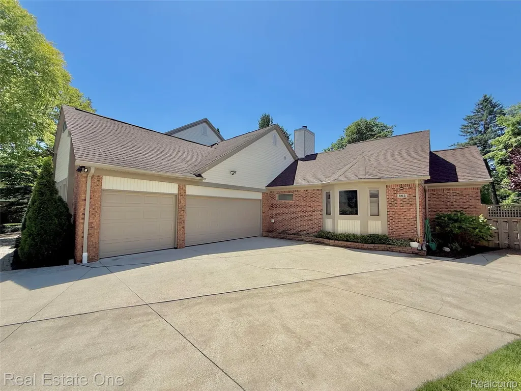 863 Superior Drive Troy City MI 48084