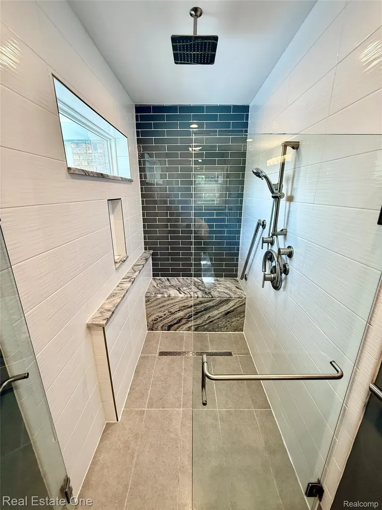 863 Superior Drive Troy City MI 48084
