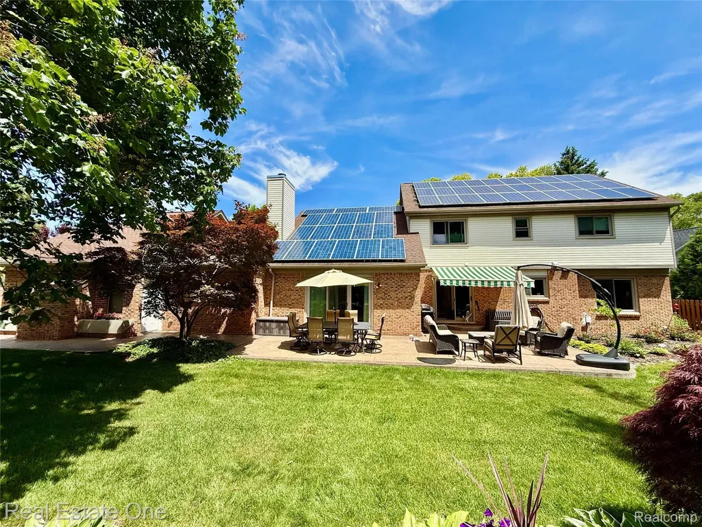 863 Superior Drive Troy City MI 48084