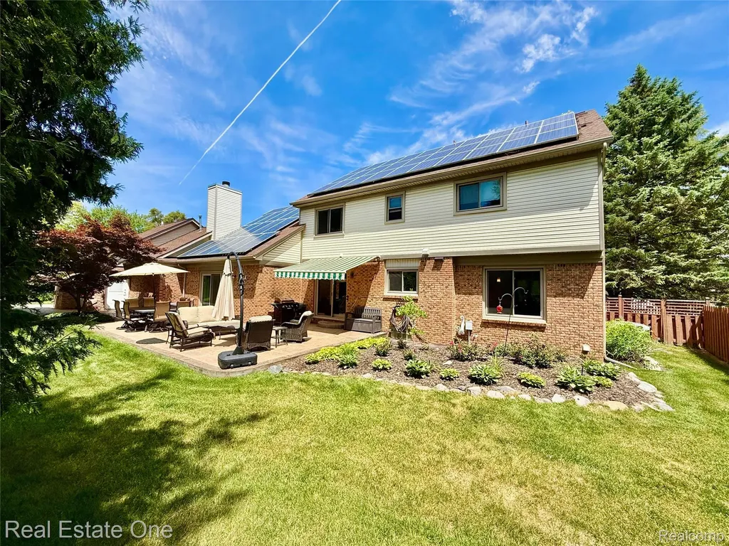 863 Superior Drive Troy City MI 48084