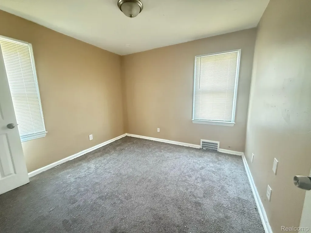 8909 Penrod Street Detroit City MI 48228