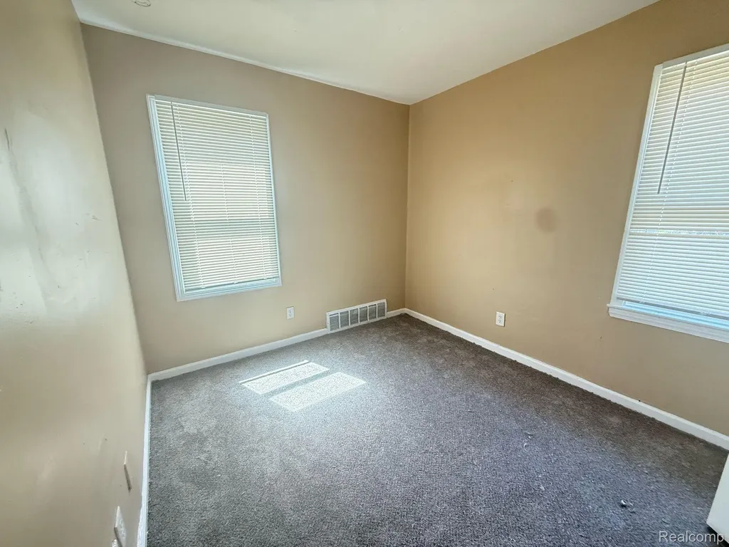 8909 Penrod Street Detroit City MI 48228