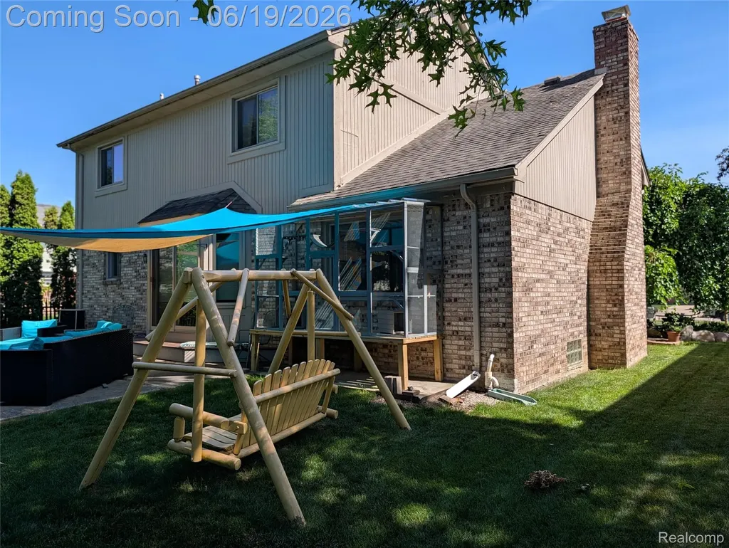 16883 Kenneth Drive Macomb Township MI 48044