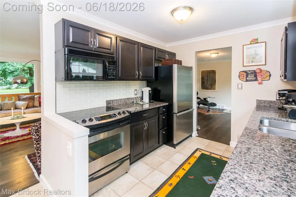 6799 E Dartmoor Road West Bloomfield Charter Township MI 48322