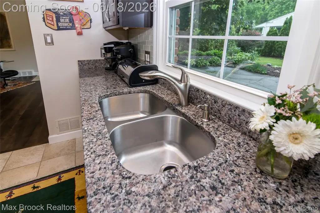 6799 E Dartmoor Road West Bloomfield Charter Township MI 48322