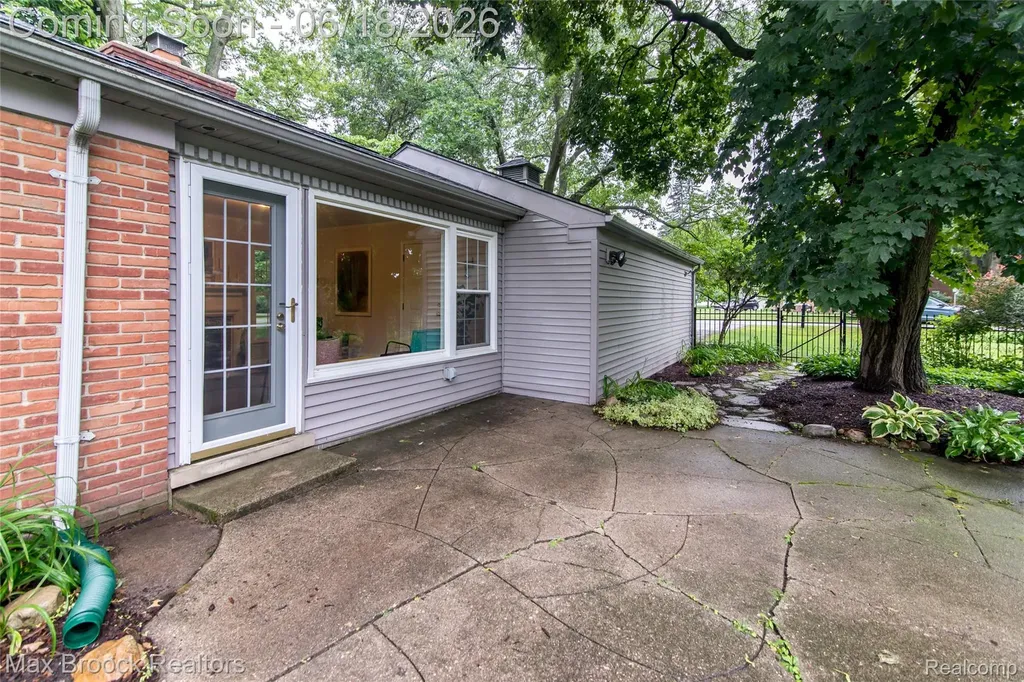 6799 E Dartmoor Road West Bloomfield Charter Township MI 48322
