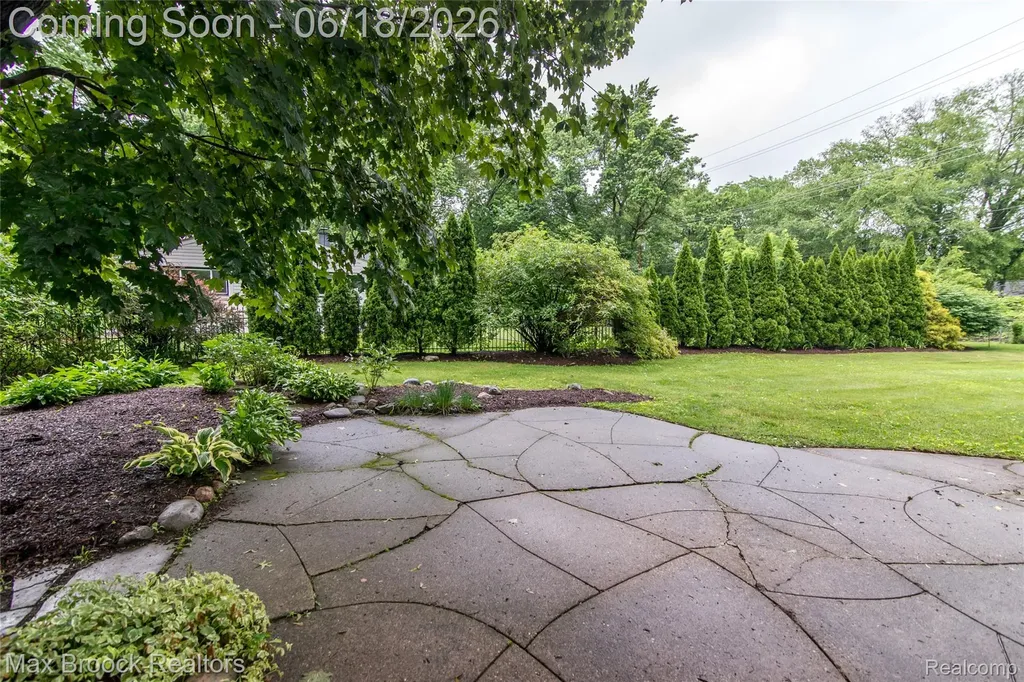 6799 E Dartmoor Road West Bloomfield Charter Township MI 48322