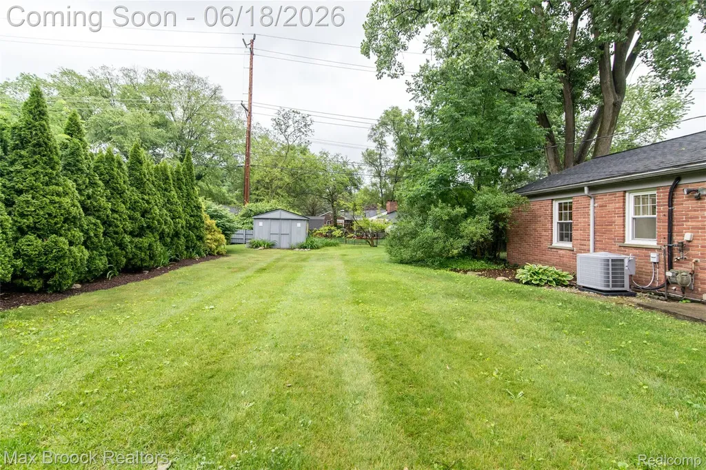 6799 E Dartmoor Road West Bloomfield Charter Township MI 48322