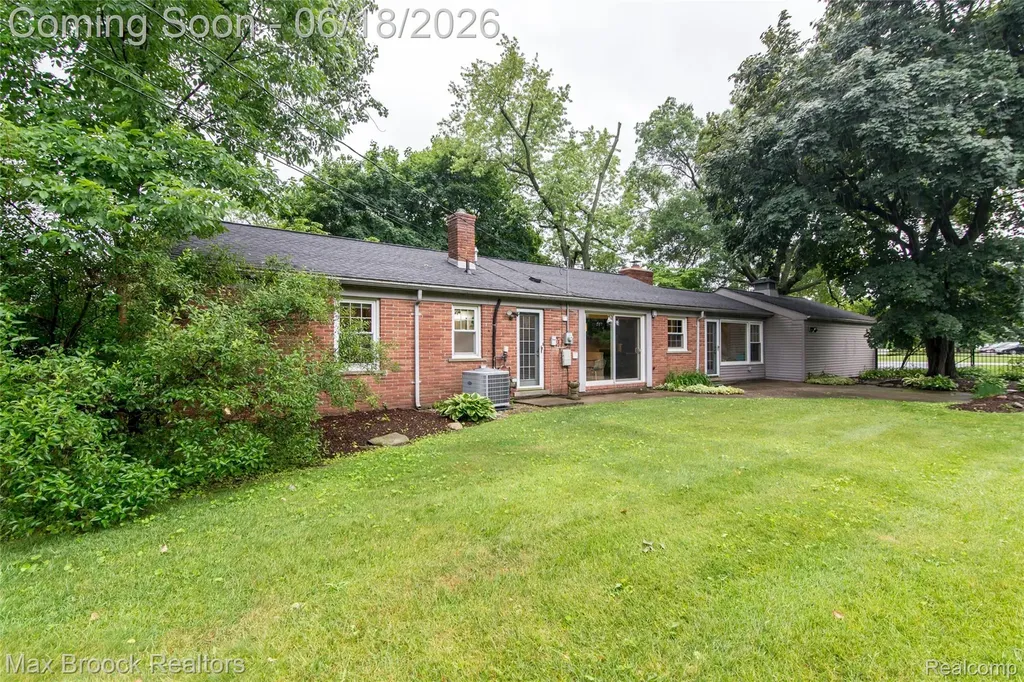 6799 E Dartmoor Road West Bloomfield Charter Township MI 48322