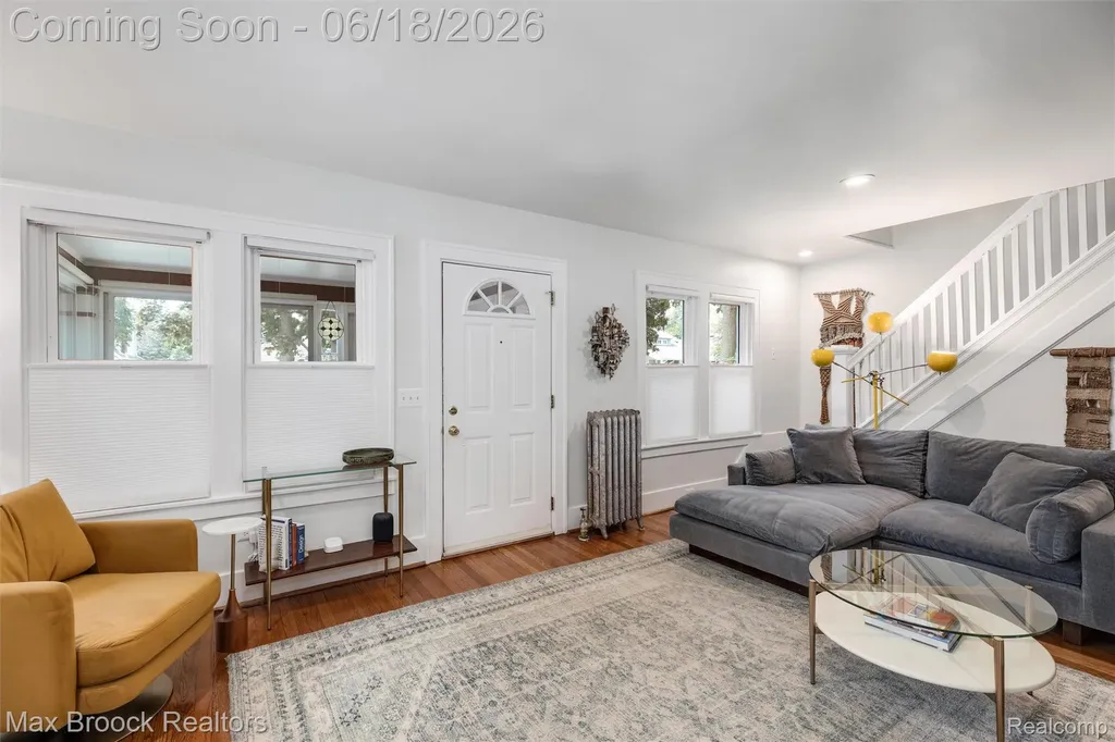 44 Kensington Boulevard Pleasant Ridge City MI 48069