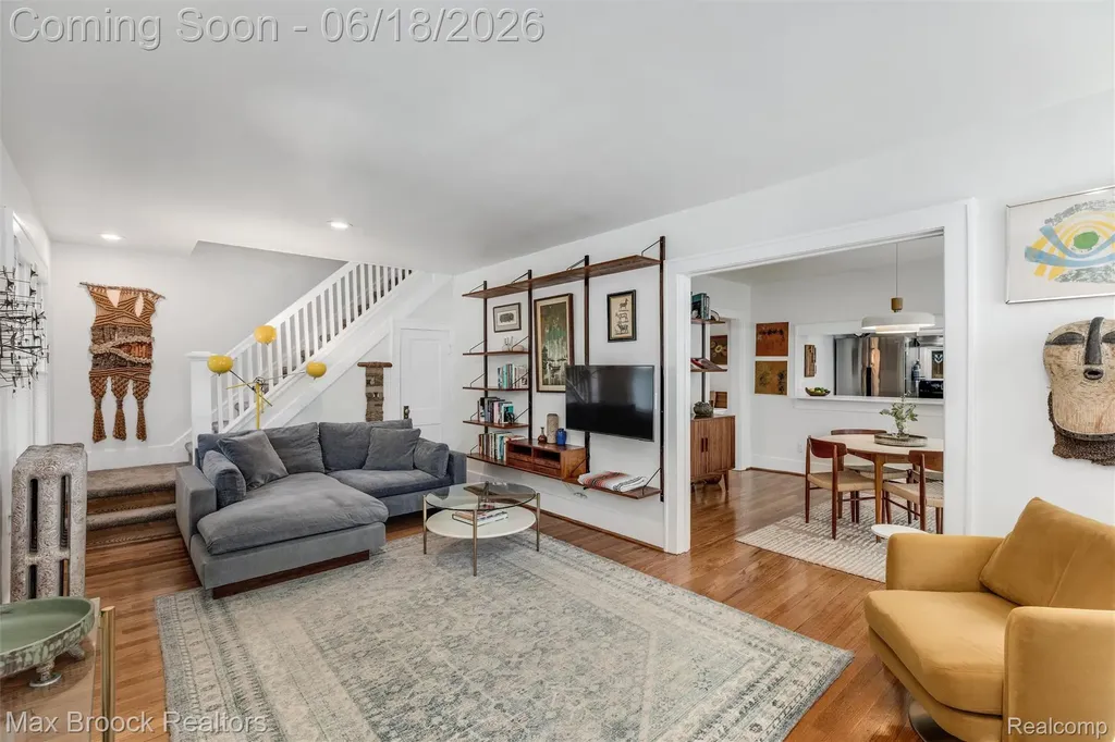 44 Kensington Boulevard Pleasant Ridge City MI 48069
