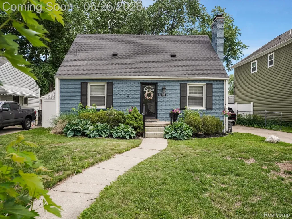 1944 Cummings Avenue Berkley City MI 48072