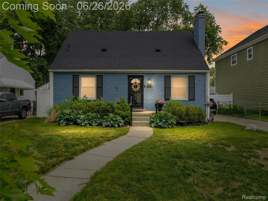 1944 Cummings Avenue Berkley City MI 48072