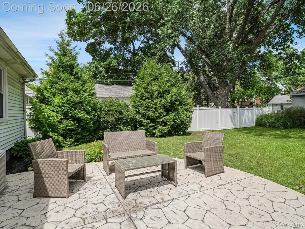 1944 Cummings Avenue Berkley City MI 48072