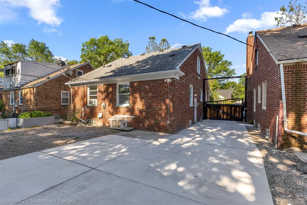 9976 Pierson Street Detroit City MI 48228