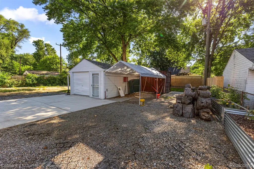 9976 Pierson Street Detroit City MI 48228