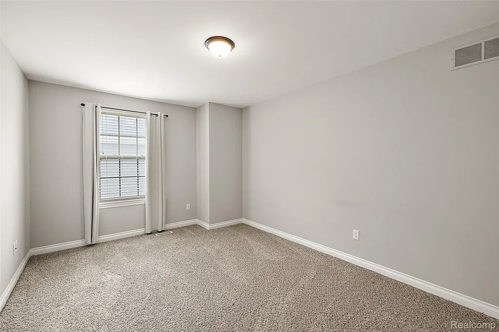 215 La Plaza Court Royal Oak City MI 48073