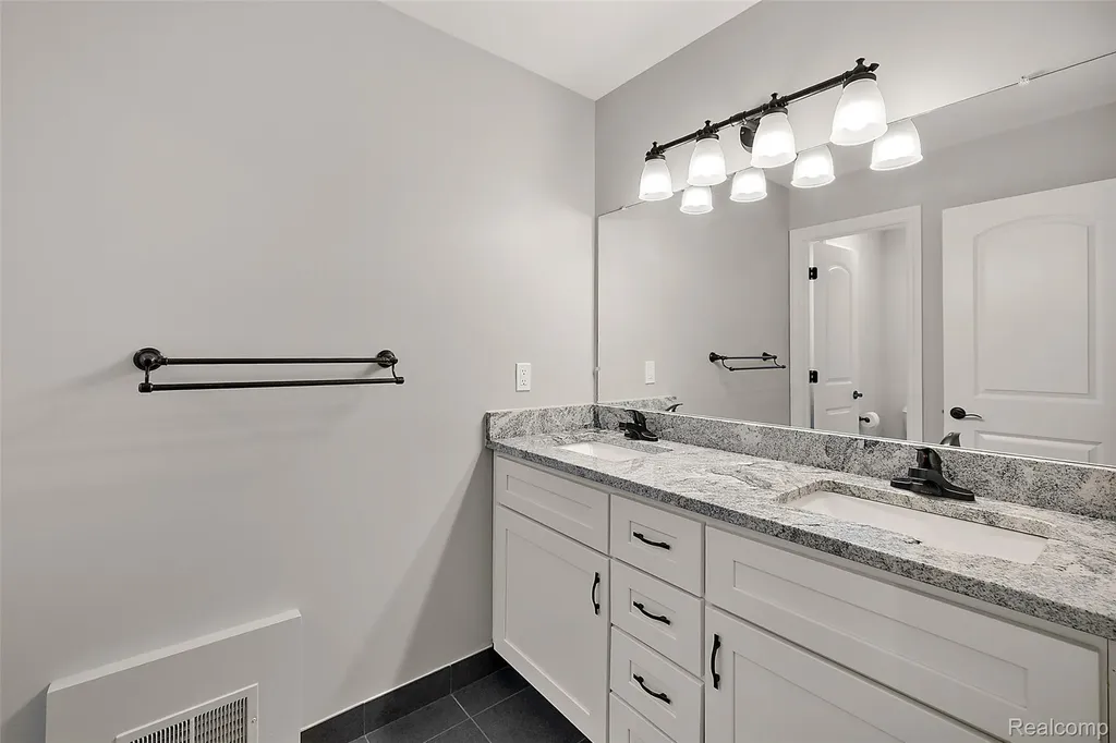 215 La Plaza Court Royal Oak City MI 48073