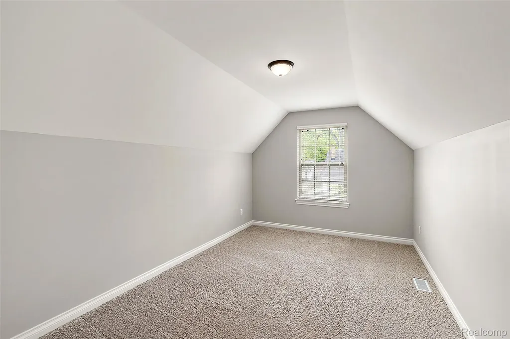 215 La Plaza Court Royal Oak City MI 48073