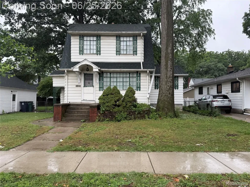 1214 Mclean Avenue Royal Oak City MI 48067