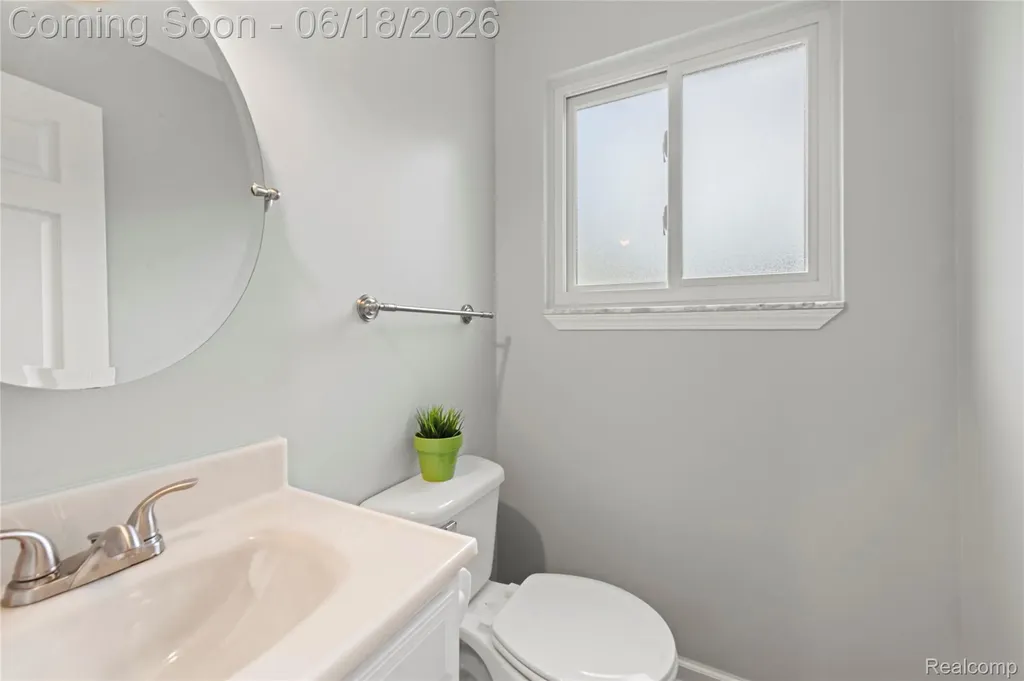 2511 Coral Drive Troy City MI 48085