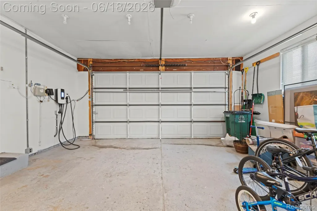 2511 Coral Drive Troy City MI 48085