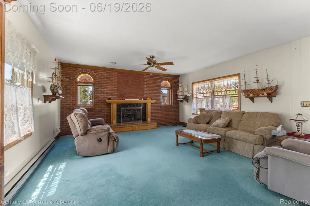 23312 E Fairway Drive Woodhaven City MI 48183