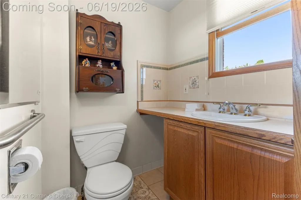 23312 E Fairway Drive Woodhaven City MI 48183