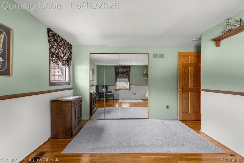 23312 E Fairway Drive Woodhaven City MI 48183